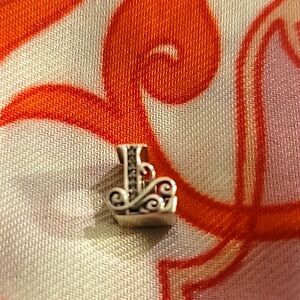 Letter L 925 bracelet charm. Fits Pandora